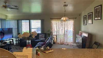 1473 Bramfield Court 101 Living Room
