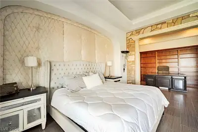 Address Not Disclosed Primary Bedroom