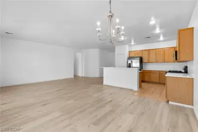 2250 Sandstone Cliffs Drive, Henderson, NV 89044 Kitchen