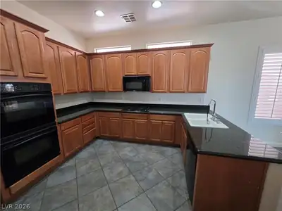 9622 Staff Lane, Las Vegas, NV 89178 Kitchen