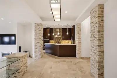 7146 Mission Hills Drive Las Vegas, NV 89113