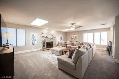 915 Vegas Valley Drive 4 Living Room