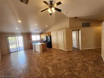 616 Seneca Ridge Avenue Kitchen
