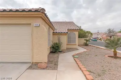 7225 Scenic Hills Drive 