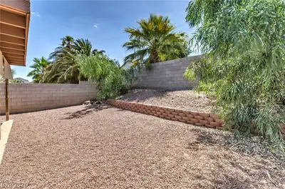 1855 Metallic Court, Las Vegas, NV 89183 Yard