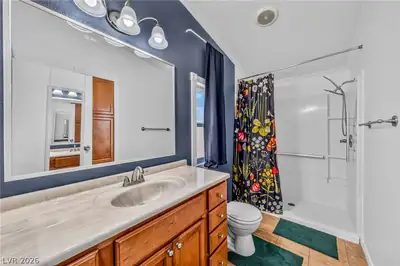 3201 West Retread Road Primary Bathroom