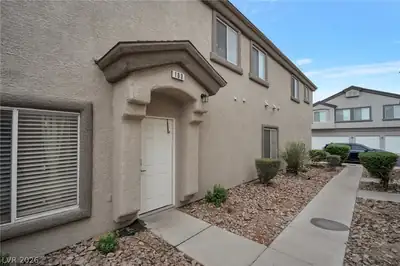 6388 Extreme Shear Avenue 103 Entry