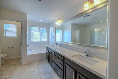 3045 Quiet Creek Avenue, Henderson, NV 89044 Primary Bathroom