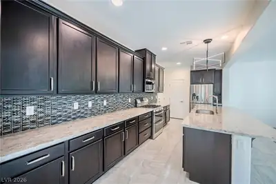 3045 Quiet Creek Avenue, Henderson, NV 89044 Kitchen