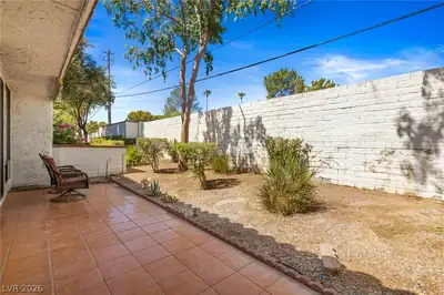 4567 Madreperla Street, Las Vegas, NV 89121 Patio
