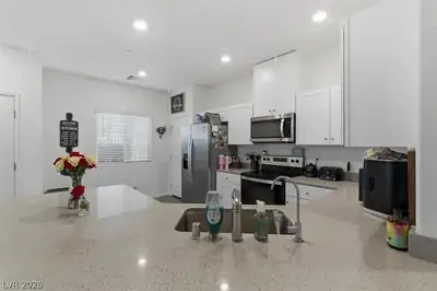 4760 Equinox Sky Avenue 2 Kitchen