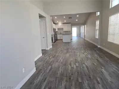 1613 Golden Glen Court, North Las Vegas, NV 89031 Living Room
