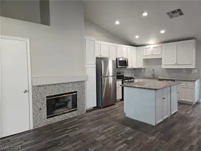 1613 Golden Glen Court, North Las Vegas, NV 89031 Kitchen
