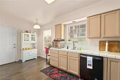 4920 Winterset Drive Kitchen