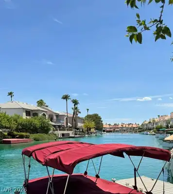8757 Carlitas Joy Court, Las Vegas, NV 89117 Waterfront