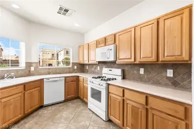 8960 Catfish Stream Avenue, Las Vegas, NV 89178 