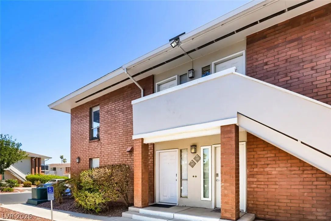 2843 Geary Place 3108