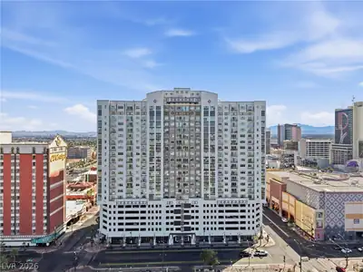 150 Las Vegas Boulevard 914 Front of Structure