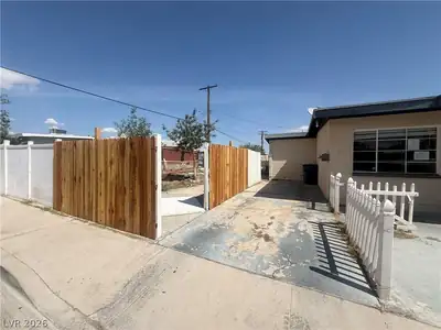 4922 Nebraska Avenue, Las Vegas, NV 89107 Side of Structure