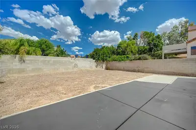 9496 Heatwave Street, Las Vegas, NV 89123 Yard