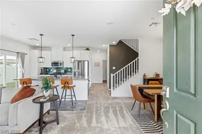 7212 North Decatur Boulevard 5 Living Room