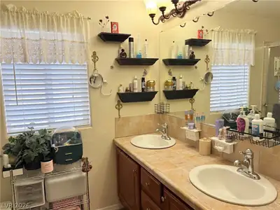 4231 East Winterwood Road Primary Bathroom