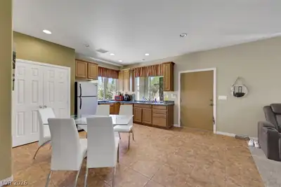 8101 Bradley Road, Las Vegas, NV 89131 Kitchen