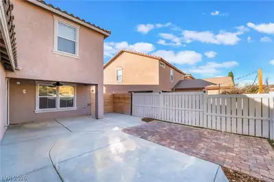 3220 Mist Effect Avenue, Henderson, NV 89044 Yard