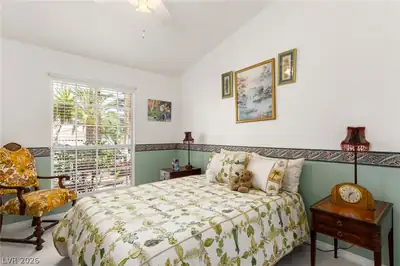 5521 Cranwood Court Bedroom