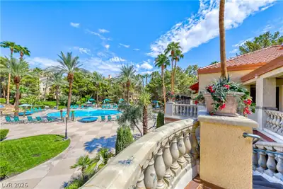 260 East Flamingo Road 304 Pool