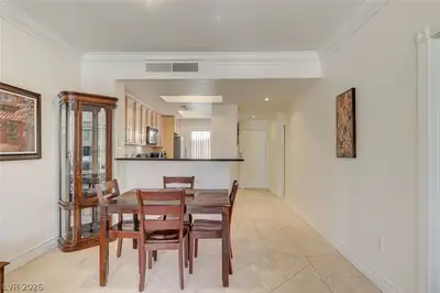 260 East Flamingo Road 304 Dining Area