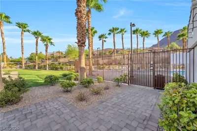 298 QUAIL FINCH Drive, Henderson, NV 89012 Pool