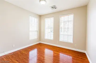 8018 RETRIEVER Avenue, Las Vegas, NV 89147 Bedroom