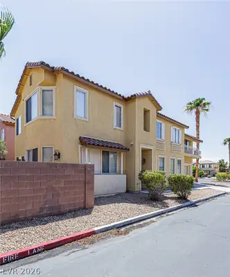 8018 RETRIEVER Avenue, Las Vegas, NV 89147 Front of Structure