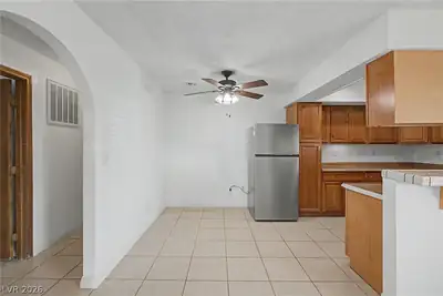 1412 Santa Margarita Street A Dining Area