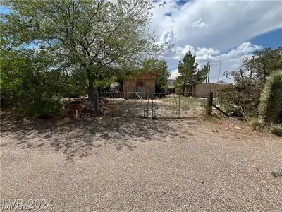 1001 North Main Street, Goldfield