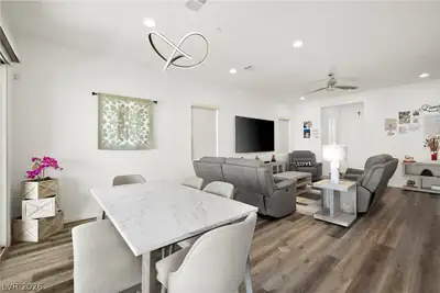 382 Nine Mile Creek Drive, Las Vegas, NV 89138 Living Room