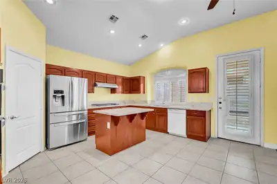 8738 Vista Cantera Court, Las Vegas, NV 89147 Kitchen