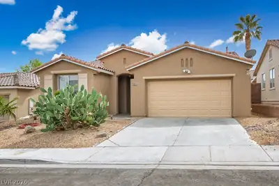 10513 Shanna Trellis Avenue, Las Vegas, NV 89144 Front of Structure