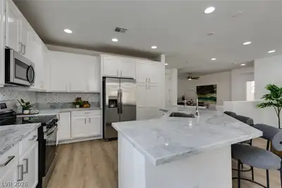 5029 Alfingo Street, Las Vegas, NV 89135 Kitchen