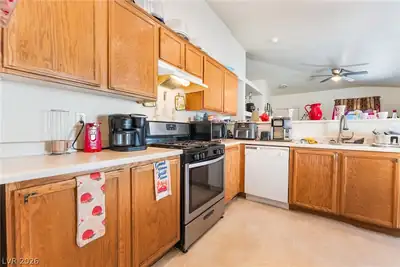 2824 King Michael Avenue, North Las Vegas, NV 89086 Kitchen
