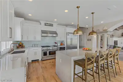 8628 Scarsdale Drive, Las Vegas, NV 89117 Kitchen