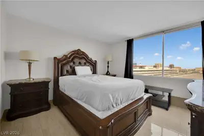 205 East Harmon Avenue 710 Bedroom