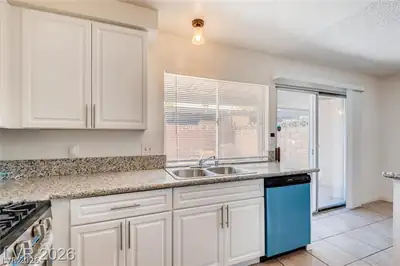 6156 Meadow Vista Lane Kitchen