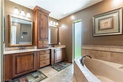 1985 Gubler Avenue, Logandale, NV 89021 Primary Bathroom