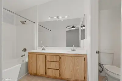 9576 Belle Rich Street, Las Vegas, NV 89123 Primary Bathroom