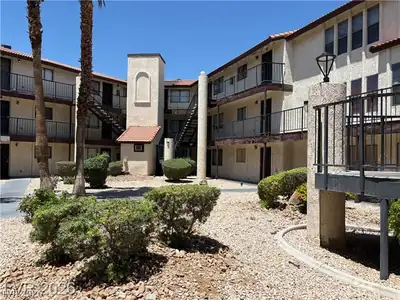 2080 Karen Avenue 17, Las Vegas