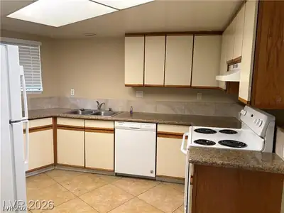 2080 Karen Avenue 17 Kitchen