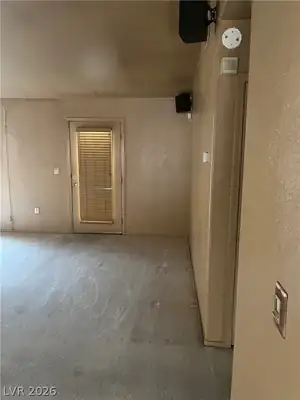 6740 Diamond Care Drive Living Room