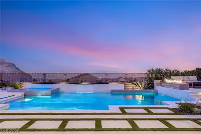 3084 The Peaks Lane, Las Vegas, NV 89138 Pool